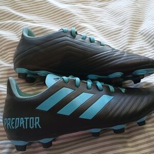 Mens/Boys Soccer Cleats Size 8.5